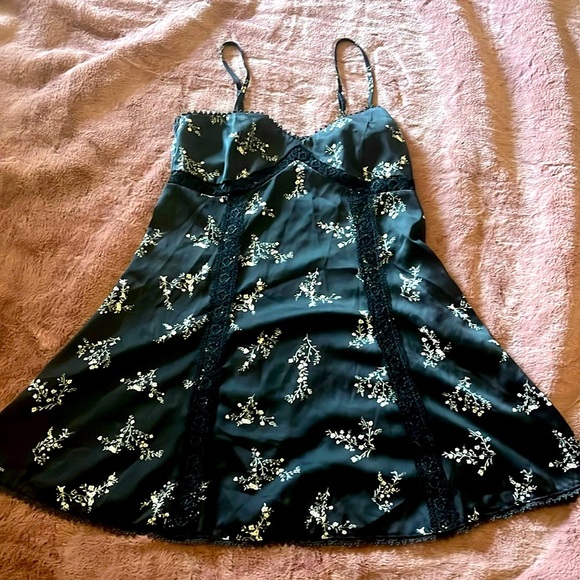 Silk Mini Slip Dress Lingerie Fit Flare Floral Lace Ladder Trim Y2K Cutout Goth - Picture 5 of 12